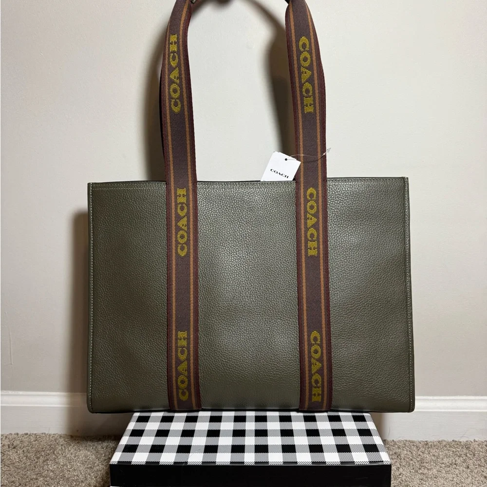 Coach Smith Tote NWT - Picture 2 of 8